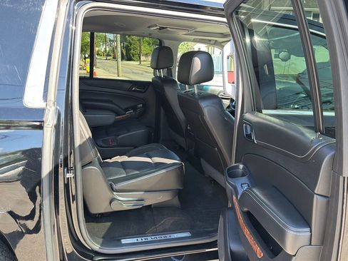 Used 2018 Chevrolet Suburban Premier AWD/4WD image 25