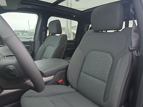 New 2026 RAM 1500 Big Horn AWD/4WD image 13
