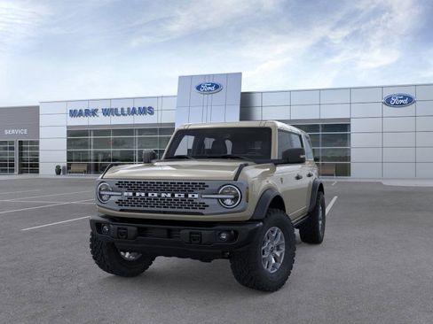 New 2025 Ford Bronco Badlands image 2