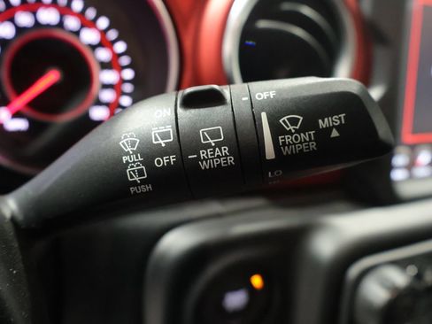 Used 2021 Jeep Wrangler Unlimited Rubicon AWD/4WD image 40