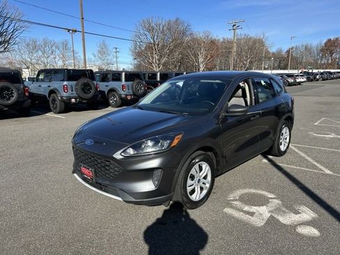 Used 2020 Ford Escape S image 3
