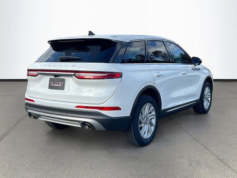 Used 2024 Lincoln Corsair Premiere image 7