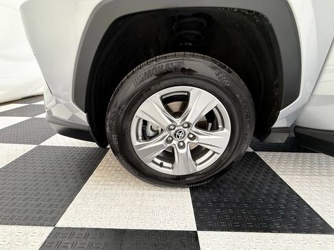 Used 2024 Toyota RAV4 XLE FWD image 9