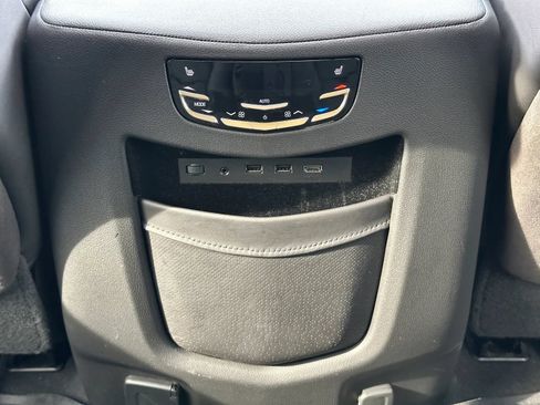 Used 2019 Cadillac Escalade Platinum AWD/4WD image 29