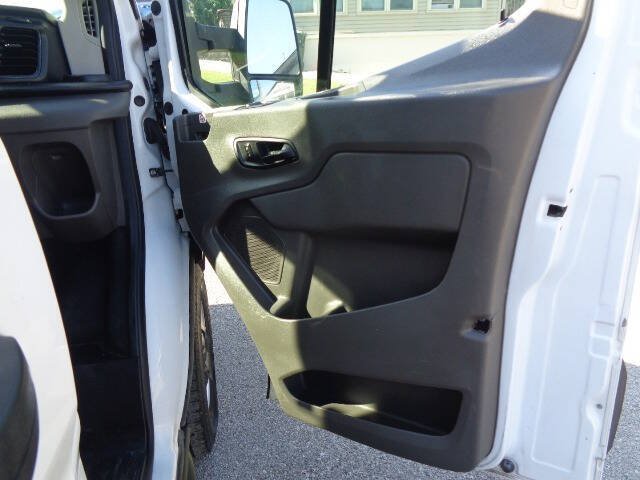 Used 2020 Ford Transit 250 Low Roof RWD image 22