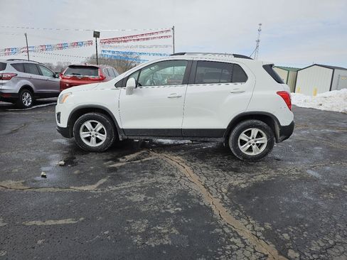 Used 2016 Chevrolet Trax LT w/ LT Convenience Package AWD/4WD image 31
