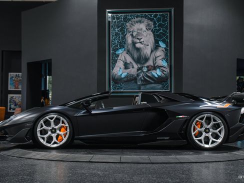 Used 2021 Lamborghini Aventador SVJ image 45
