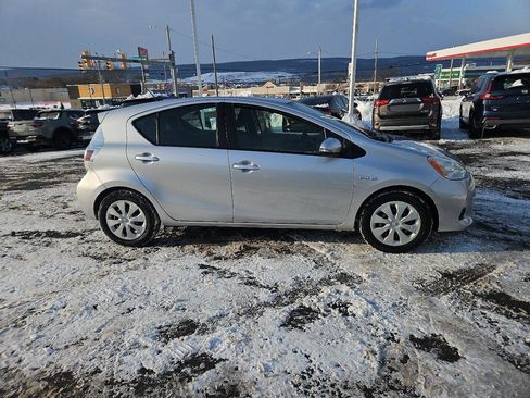 Used 2013 Toyota Prius C Two image 2