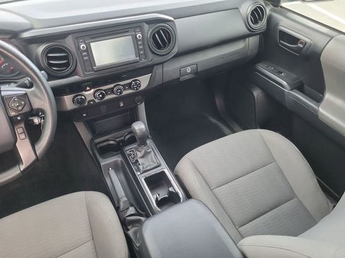 Used 2018 Toyota Tacoma SR w/ SR Convenience Package image 10