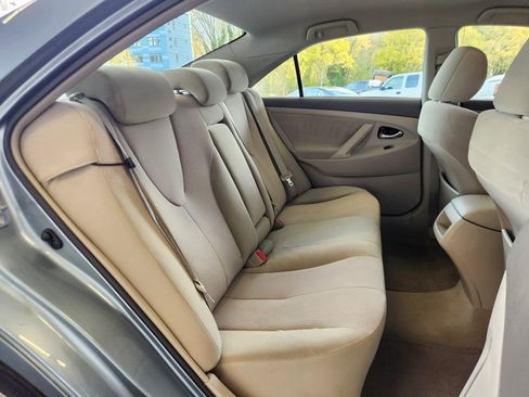 Used 2011 Toyota Camry LE image 17