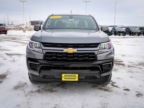Used 2022 Chevrolet Colorado LT image 2
