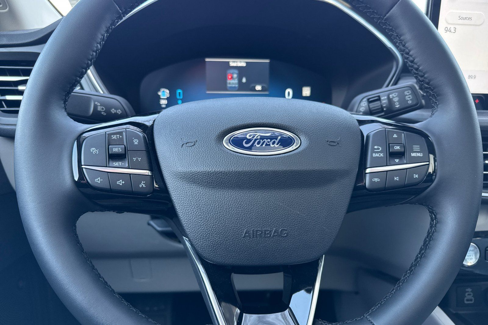 Used 2024 Ford Escape SE w/ PHEV Premium Package FWD image 24