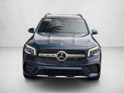 Used 2022 Mercedes-Benz GLB 250 4MATIC image 2