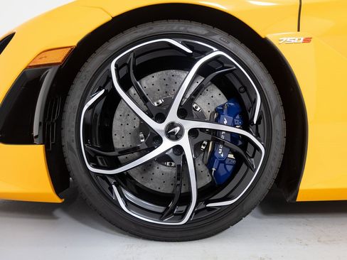 Used 2024 McLaren 750S Spider image 10