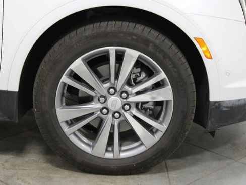 Used 2025 Cadillac XT5 Premium Luxury w/ Technology Package image 12