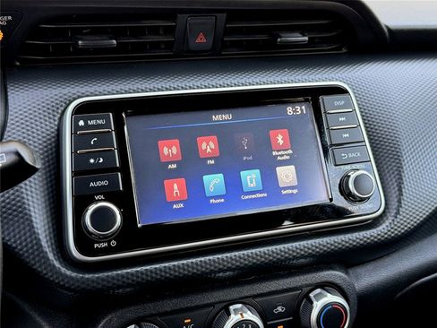 Used 2021 Nissan Kicks S image 15