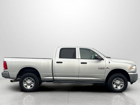 Used 2016 RAM 3500 Tradesman w/ Chrome Appearance Group image 4