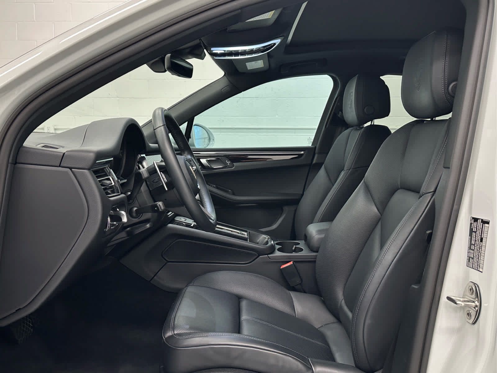 Used 2023 Porsche Macan S AWD/4WD image 11