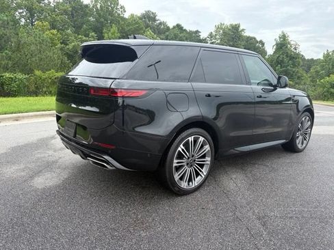 Used 2025 Land Rover Range Rover Sport Dynamic SE AWD/4WD image 2