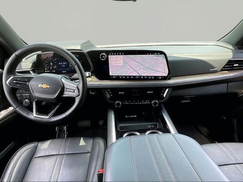 Used 2025 Chevrolet Tahoe High Country AWD/4WD image 7