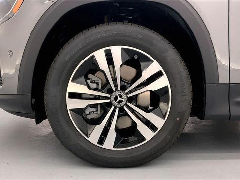 Used 2026 Mercedes-Benz GLB 250 image 9