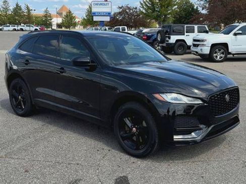 Used 2022 Jaguar F-PACE S AWD/4WD image 2
