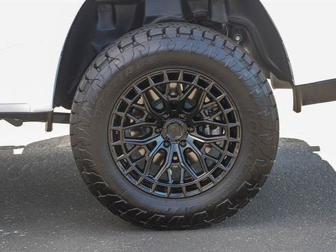 Used 2025 RAM 1500 Laramie image 10