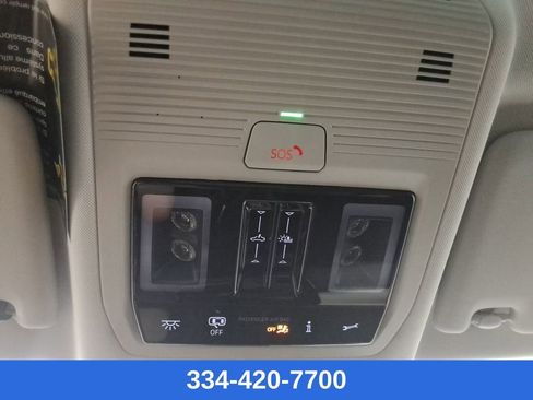 New 2025 Volkswagen Tiguan SE AWD/4WD image 28