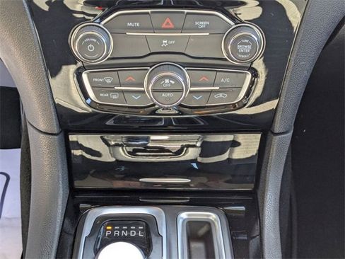 Used 2023 Chrysler 300 Touring image 16