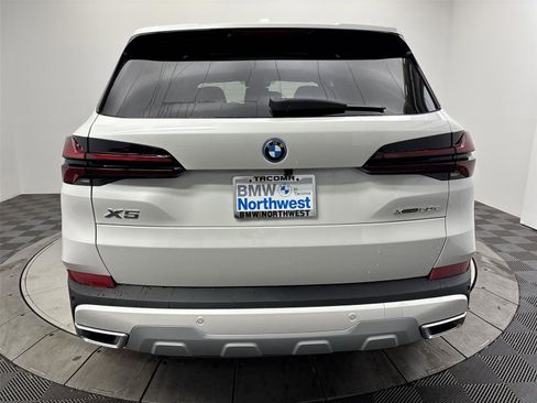 New 2026 BMW X5 xDrive50e w/ Climate Comfort Package image 15