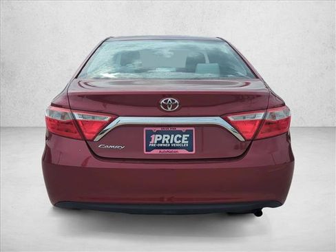 Used 2017 Toyota Camry LE FWD image 6
