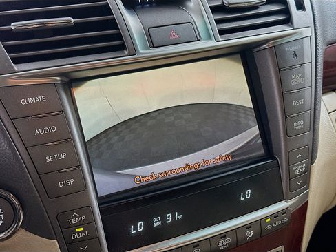 Used 2010 Lexus LS 460 RWD image 22