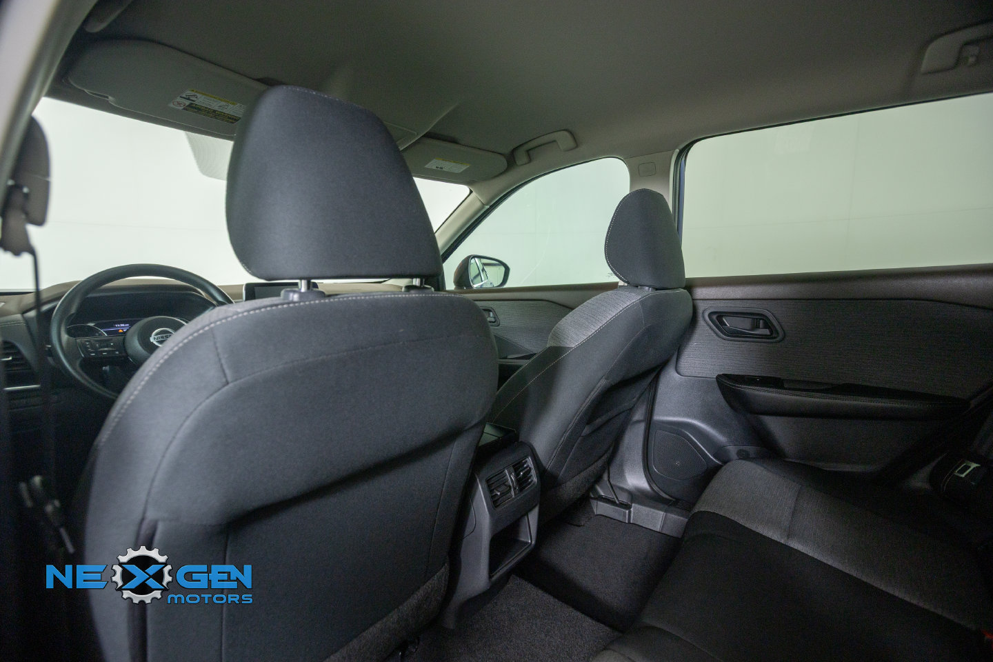 Used 2021 Nissan Rogue S AWD/4WD image 29