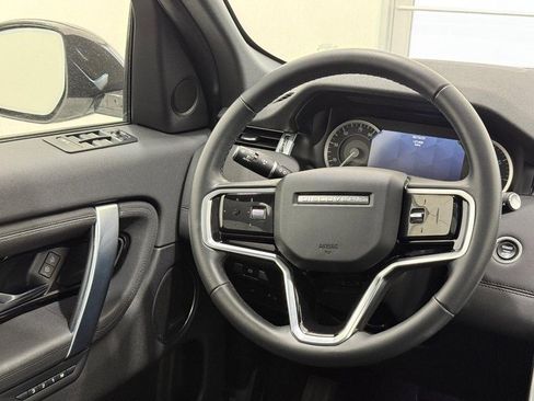 Used 2023 Land Rover Discovery Sport SE image 12