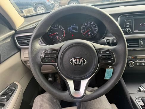 Used 2017 Kia Optima LX image 12