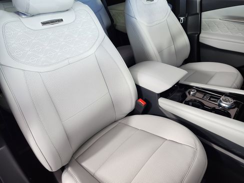 New 2026 Ford Explorer Platinum w/ LUX Leather Package AWD/4WD image 10