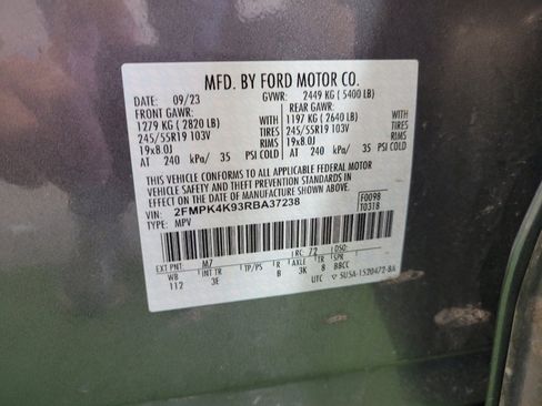 Used 2024 Ford Edge Titanium image 33