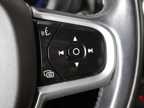 Used 2022 Volvo XC60 B6 Inscription w/ Climate Package image 41