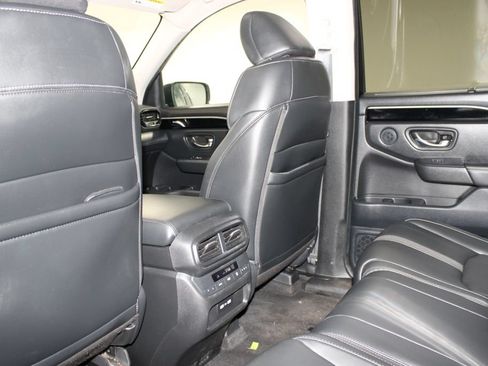Used 2023 Honda Pilot Touring image 26
