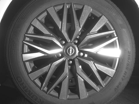 Used 2025 Nissan Altima 2.5 SV FWD image 14