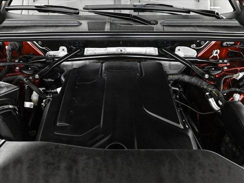 Certified 2025 Audi Q5 Prestige image 2