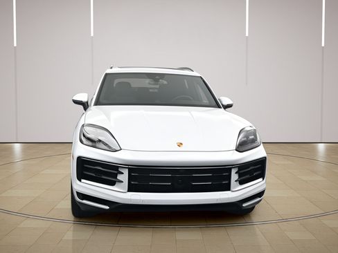 Certified 2025 Porsche Cayenne S AWD/4WD image 27