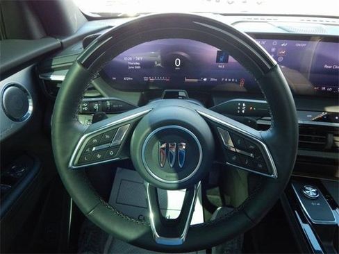 Used 2025 Buick Enclave Avenir w/ Super Cruise Package image 20