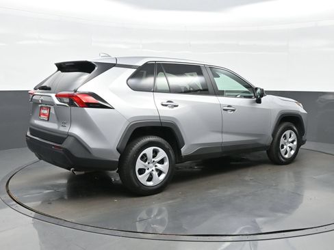 Used 2024 Toyota RAV4 LE AWD/4WD image 6