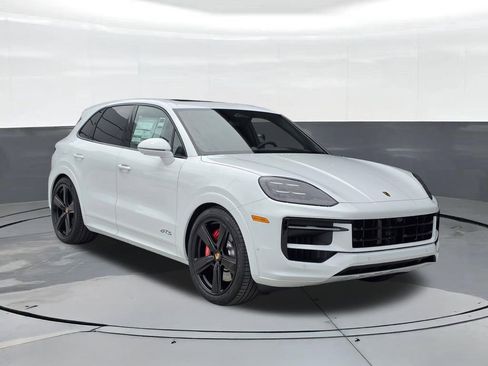 New 2026 Porsche Cayenne GTS AWD/4WD image 6