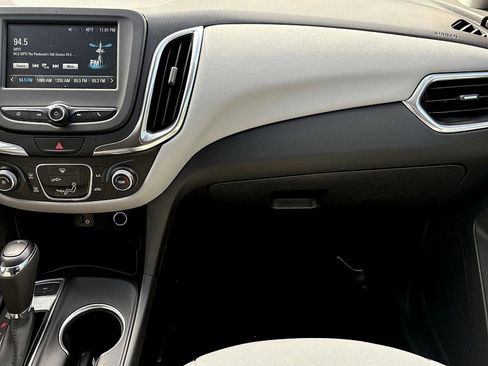 Used 2018 Chevrolet Equinox LS image 14