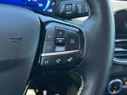 Certified 2022 Ford Escape Titanium w/ Titanium Premium Package image 22