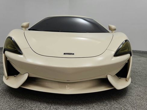 Used 2019 McLaren 570S Spider RWD image 10