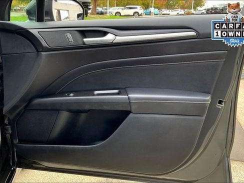 Used 2019 Ford Fusion Energi Titanium image 24