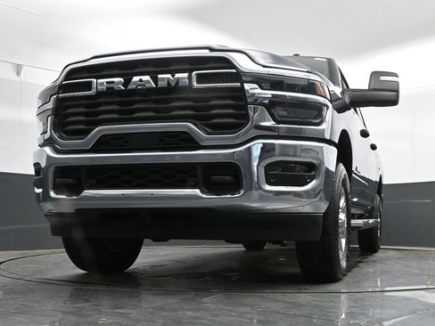 Used 2025 RAM 2500 Big Horn AWD/4WD image 47